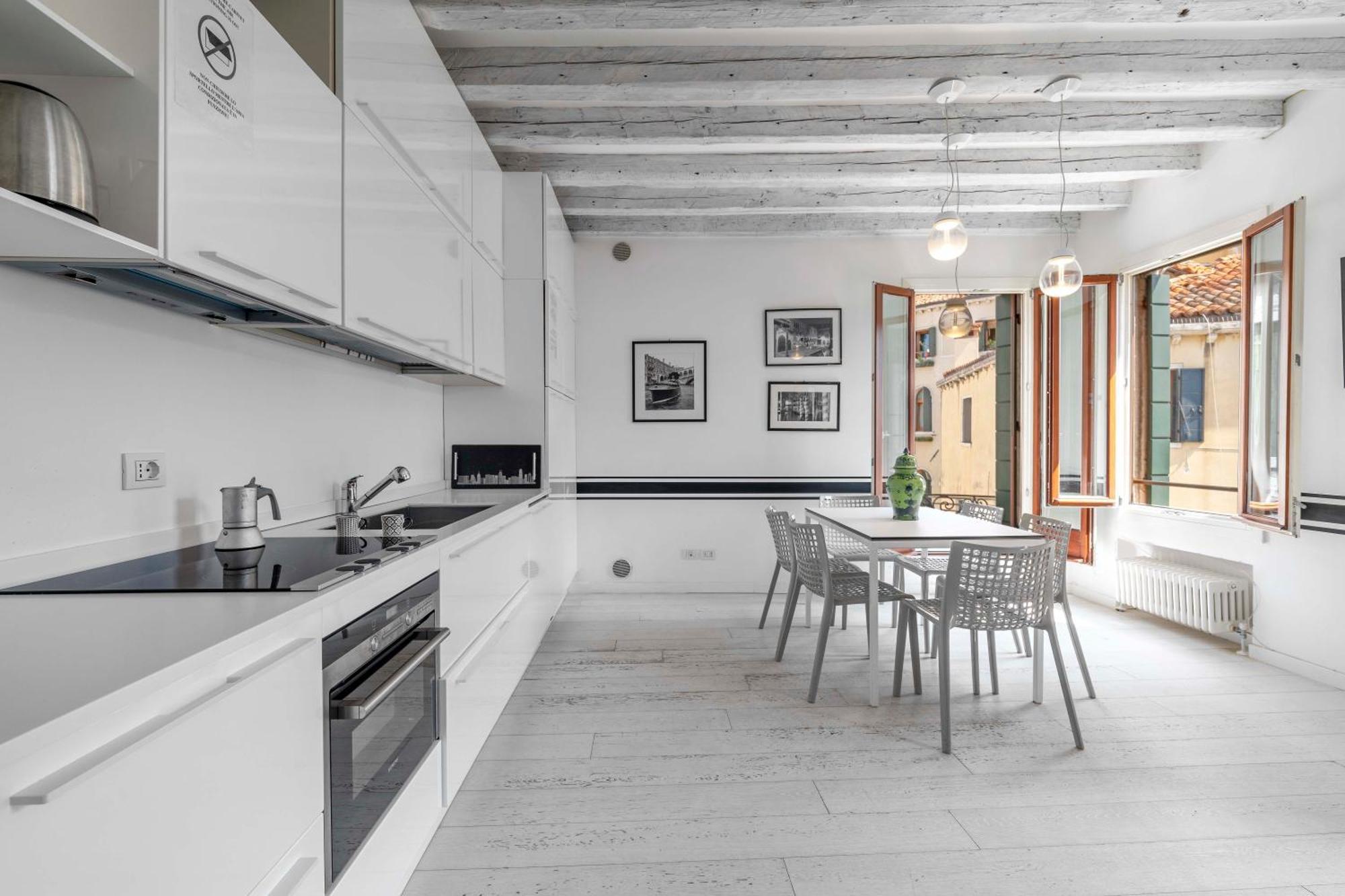 Black And White Appartement Venise
